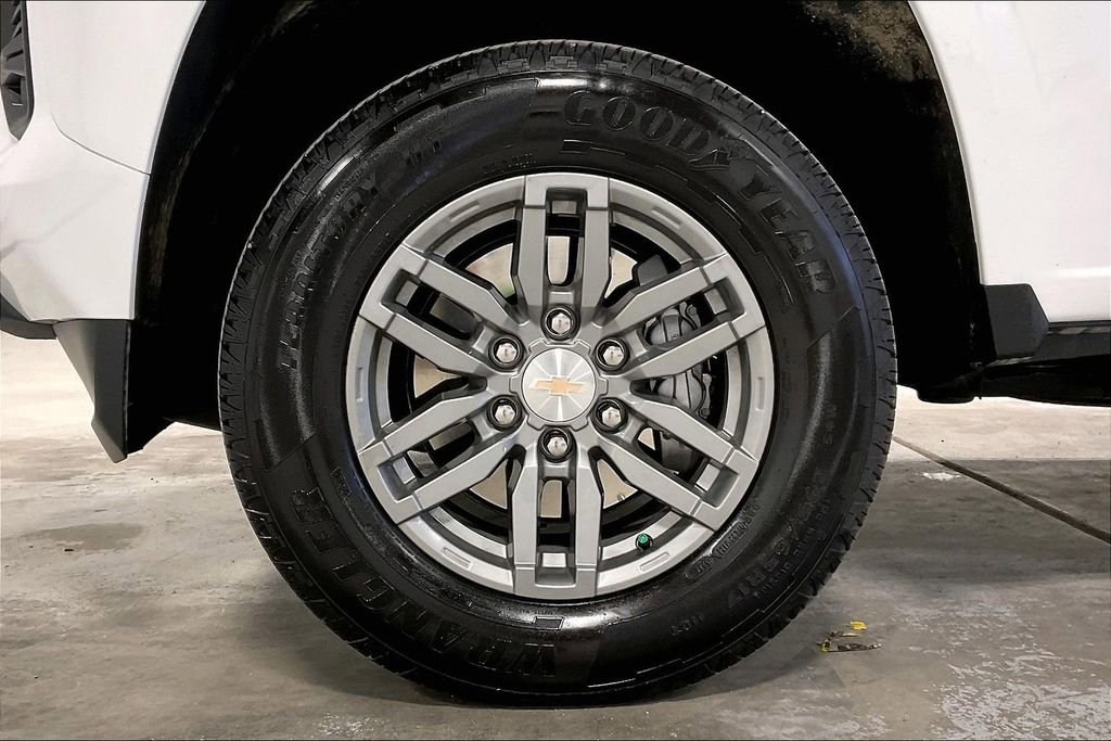 Used 2025 Chevrolet Colorado LT w/ LT Convenience Package image 11