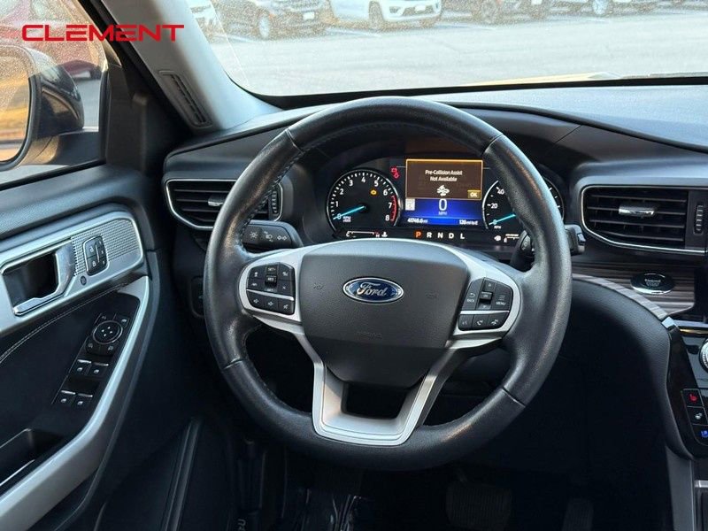 Used 2022 Ford Explorer Limited w/ Equipment Group 301A image 18
