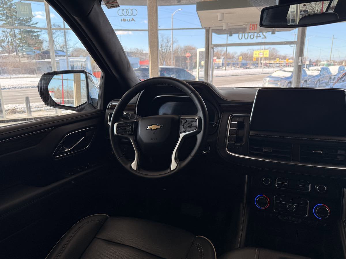 Used 2023 Chevrolet Suburban Premier image 46