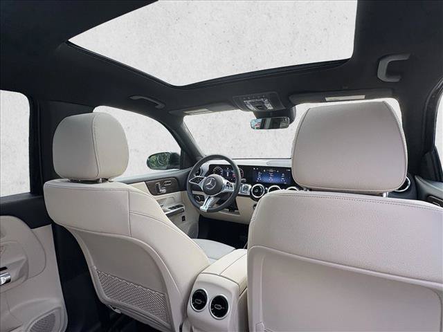 Used 2025 Mercedes-Benz GLB 250 image 19