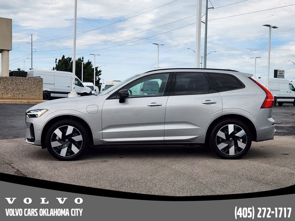 Certified 2025 Volvo XC60 T8 Plus w/ Protection Package Premier image 3