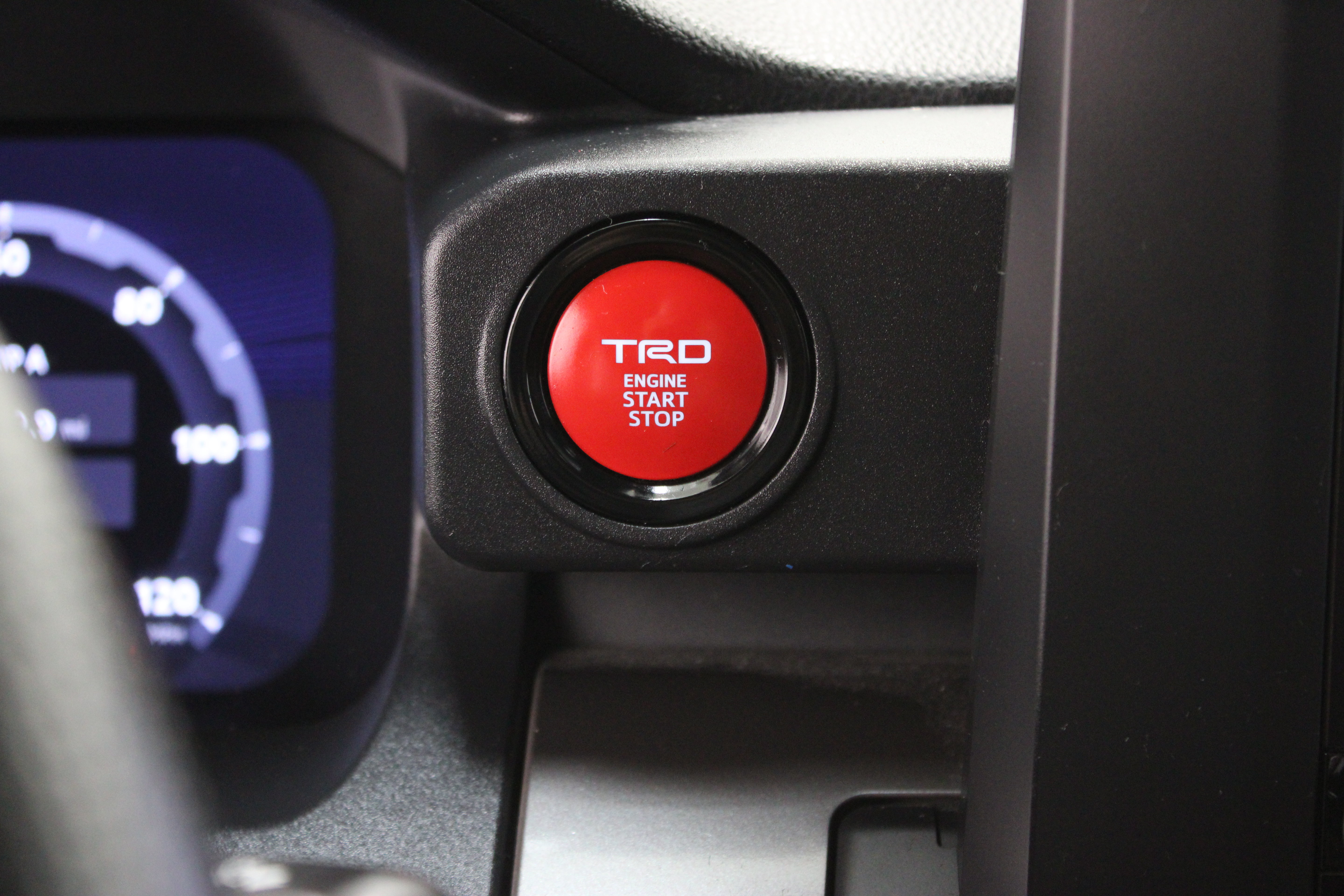 Used 2024 Toyota Tacoma TRD Sport AWD/4WD image 17