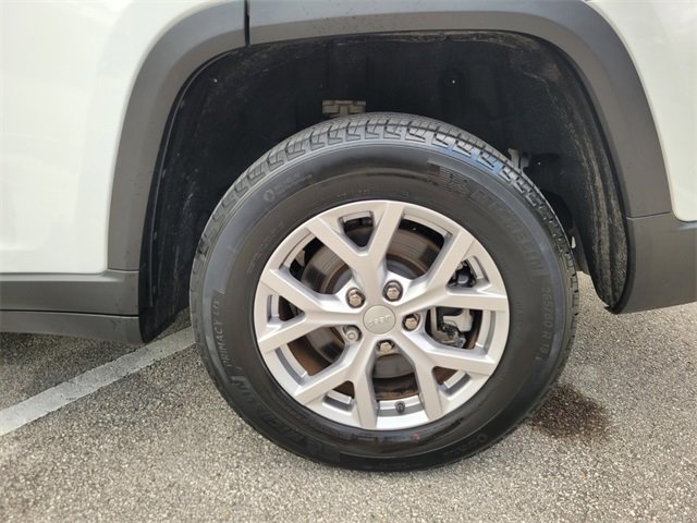 Used 2022 Jeep Grand Cherokee L Limited w/ Luxury Tech Group II image 17