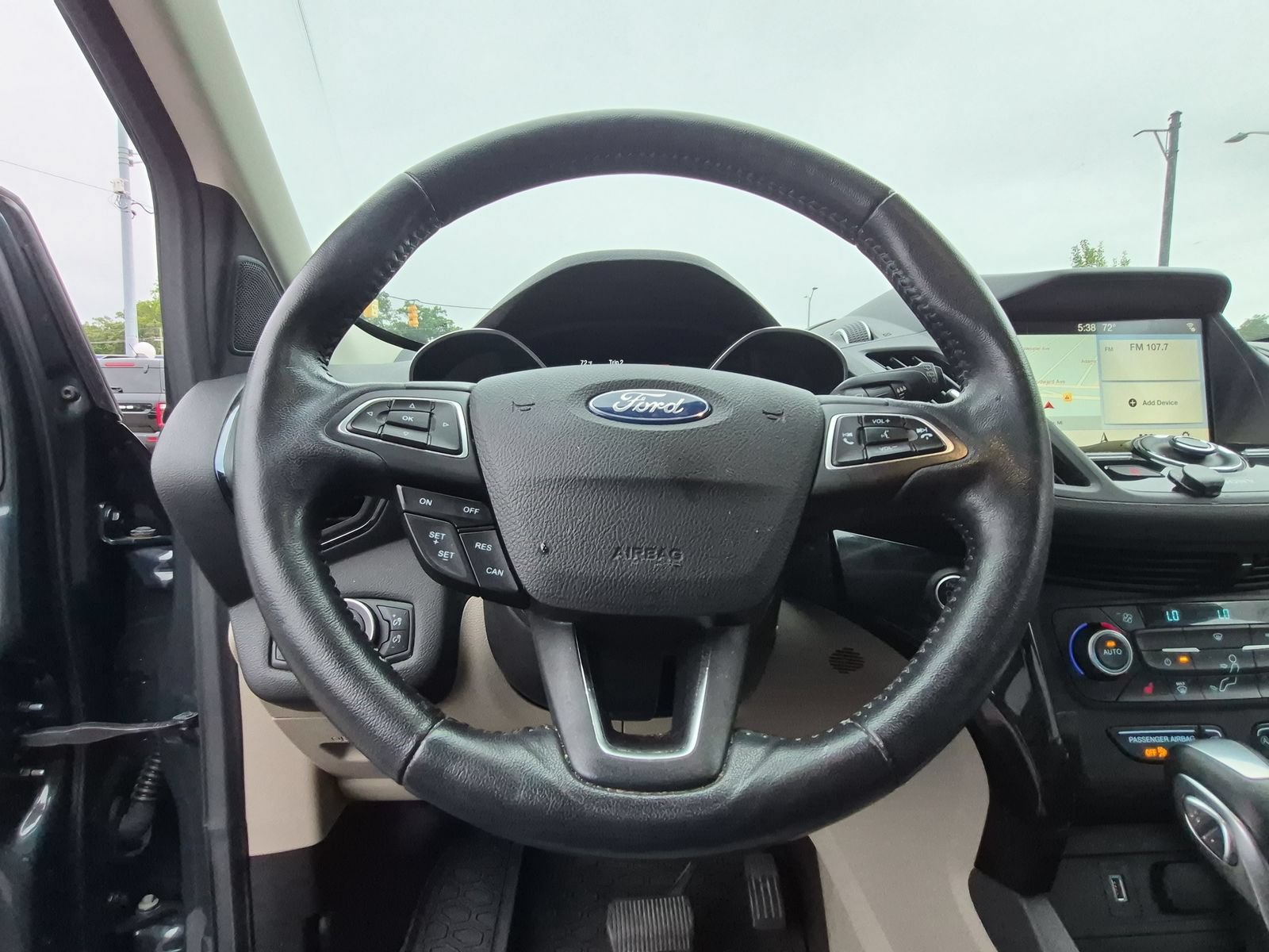 Used 2019 Ford Escape Titanium AWD/4WD image 22