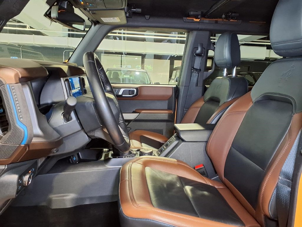 Certified 2022 Ford Bronco Outer Banks w/ Sasquatch Package AWD/4WD image 17