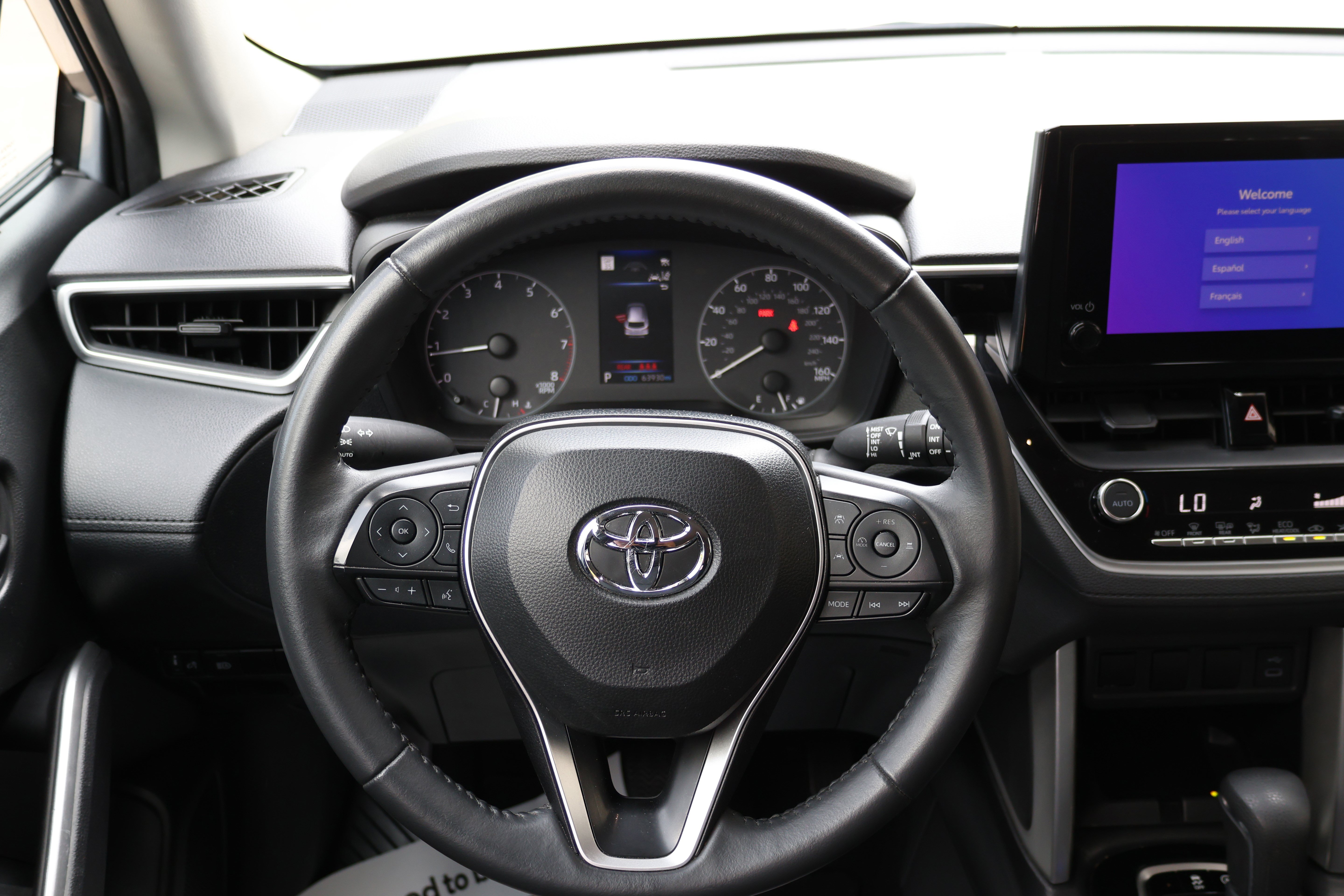 Used 2024 Toyota Corolla Cross LE AWD/4WD image 22