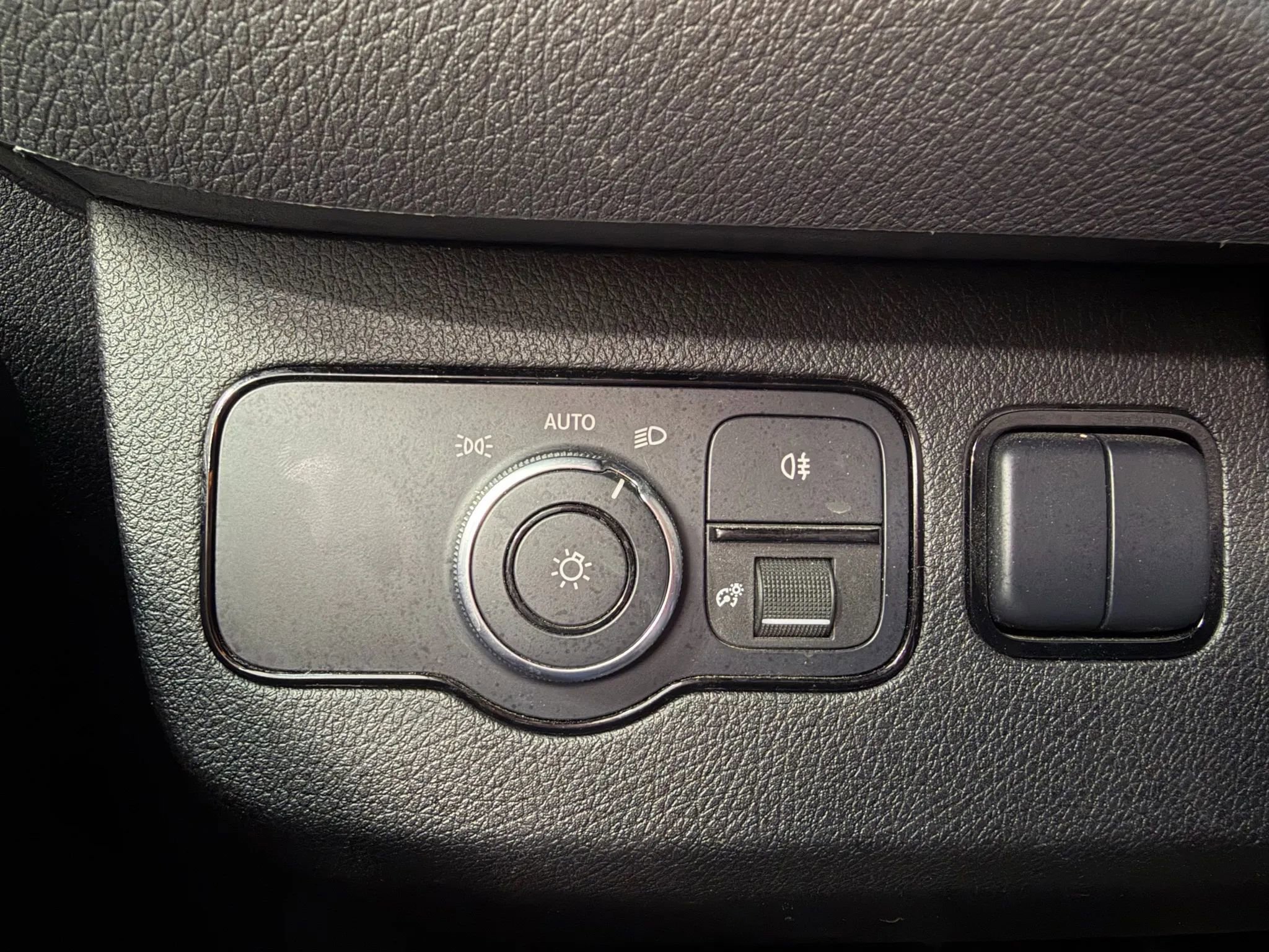 Used 2021 Freightliner Sprinter 2500 image 23