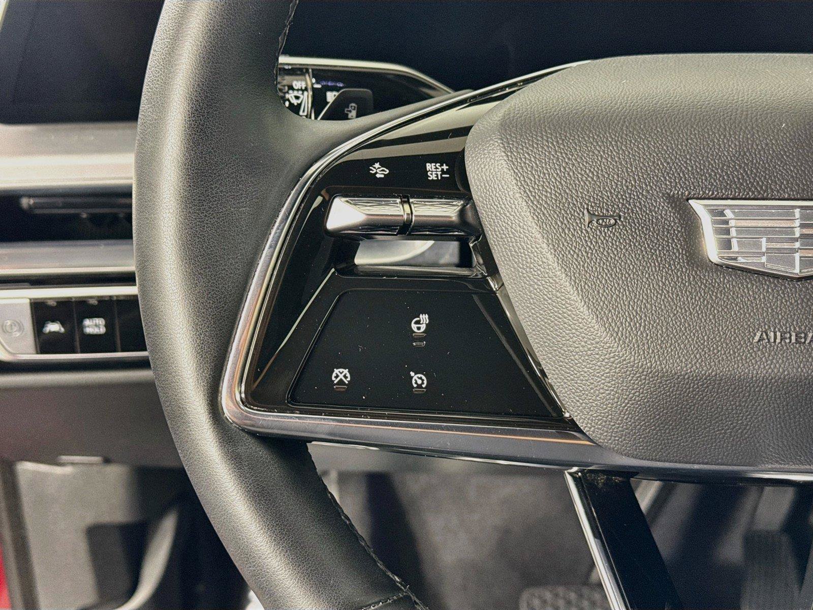 Used 2024 Cadillac Lyriq Luxury AWD/4WD image 18