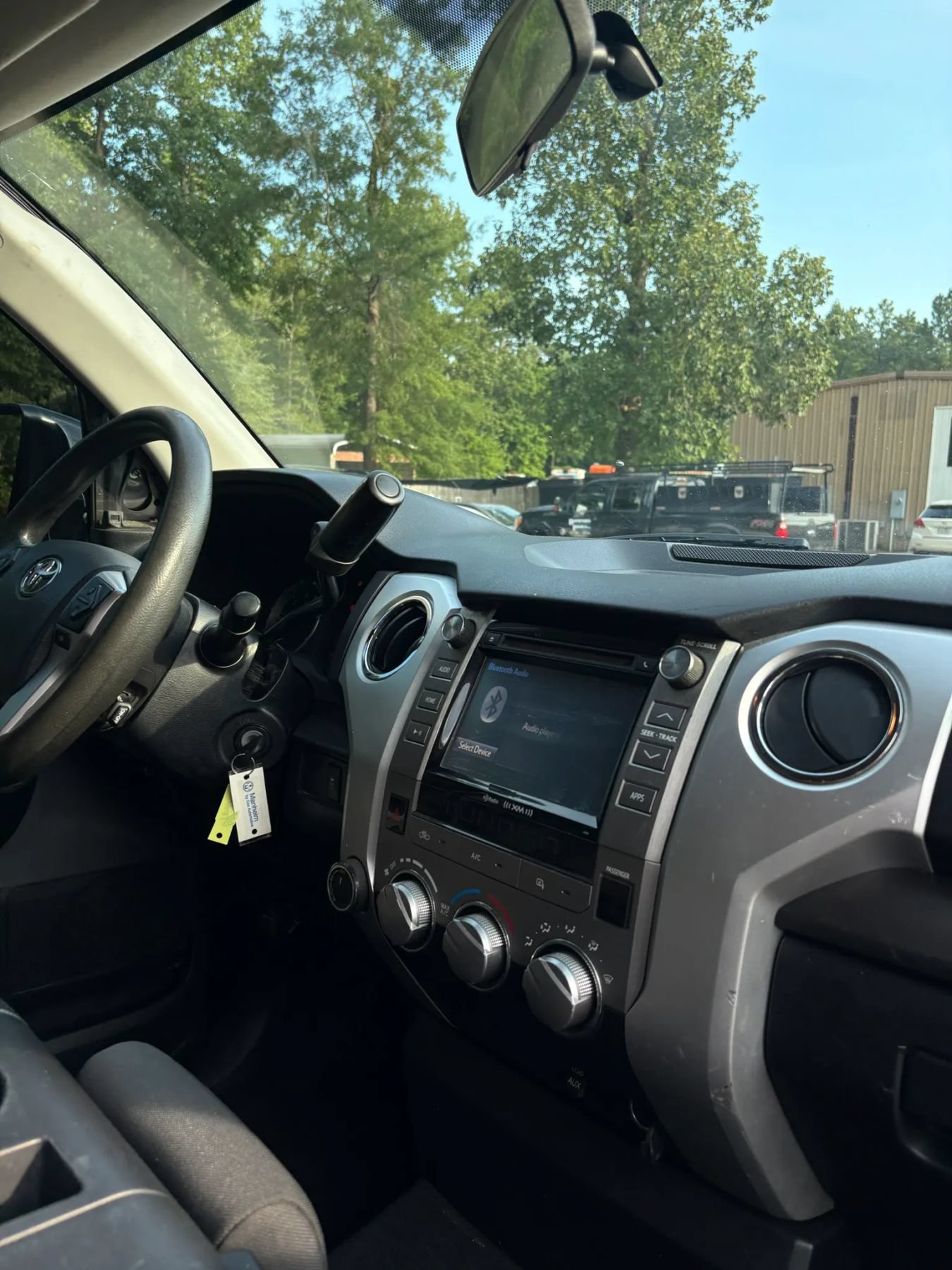 Used 2014 Toyota Tundra SR5 AWD/4WD image 25