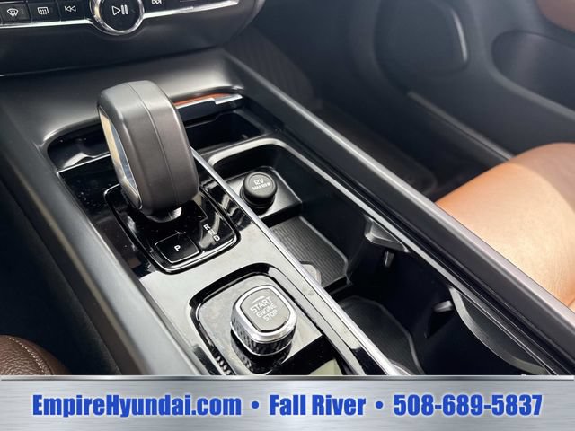 Used 2025 Volvo V60 B5 Cross Country Plus AWD/4WD image 27