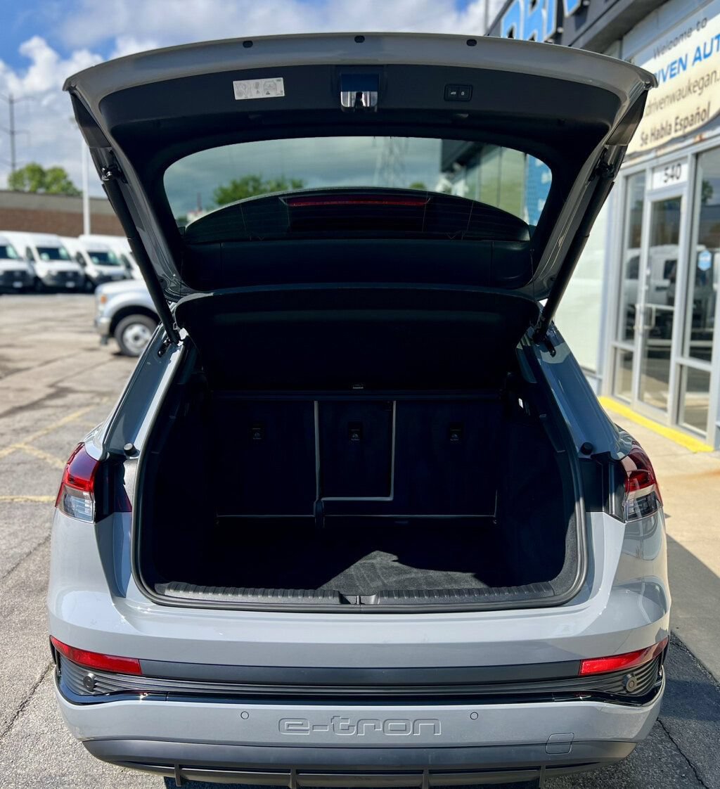 Used 2024 Audi Q4 e-tron Premium w/ Convenience Package AWD/4WD image 9