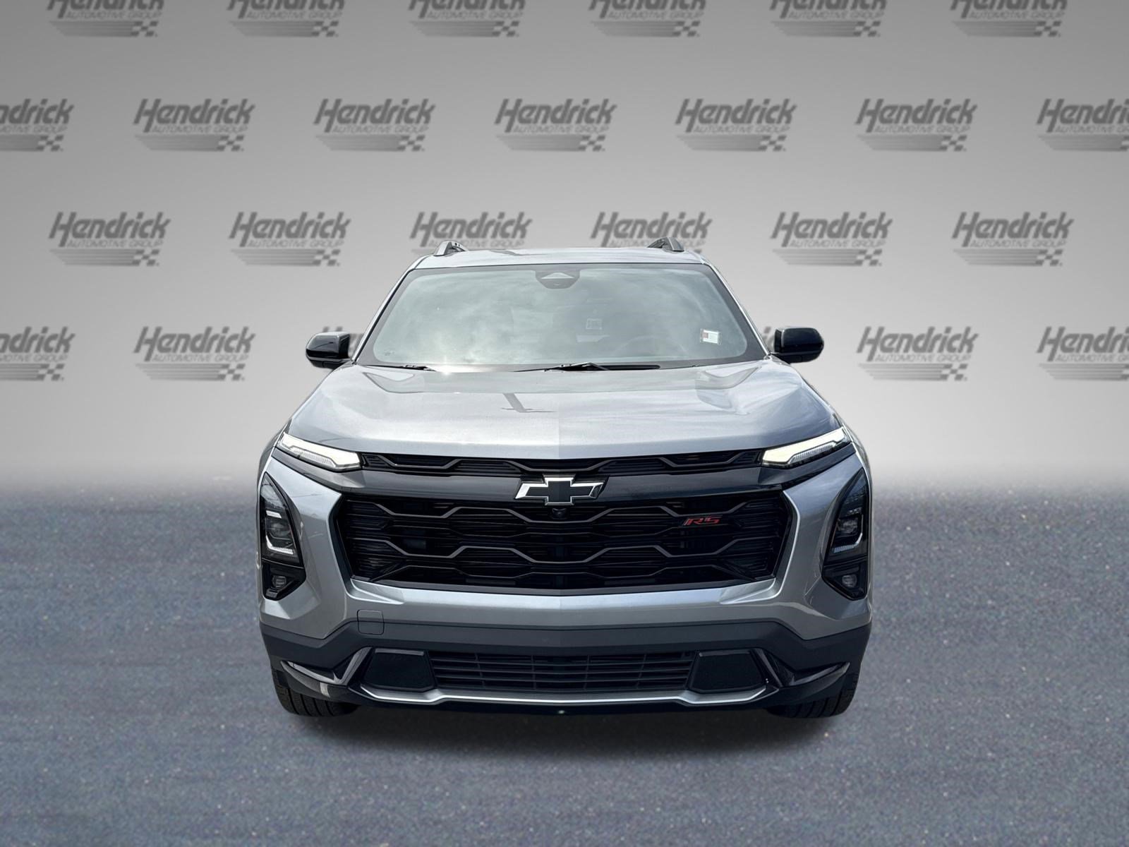 Used 2025 Chevrolet Equinox RS w/ Safety and Technology Package FWD image 3