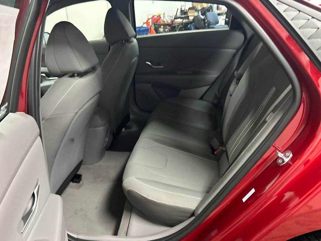 New 2025 Hyundai Elantra Sport image 17