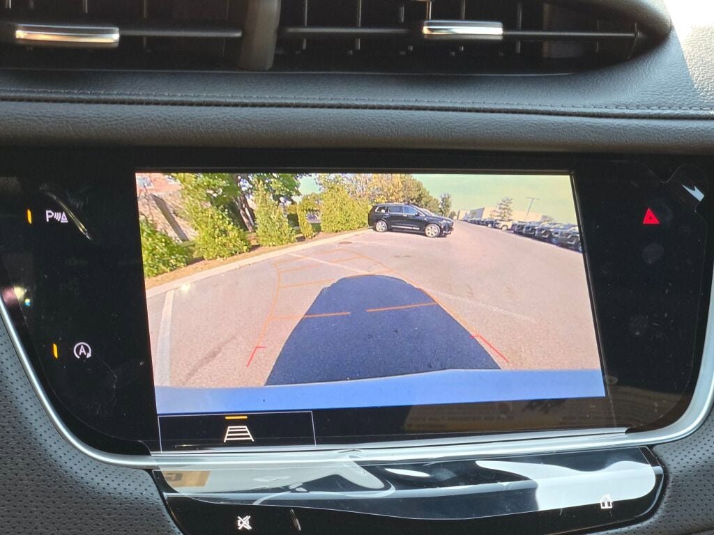 New 2025 Cadillac XT5 Luxury image 32