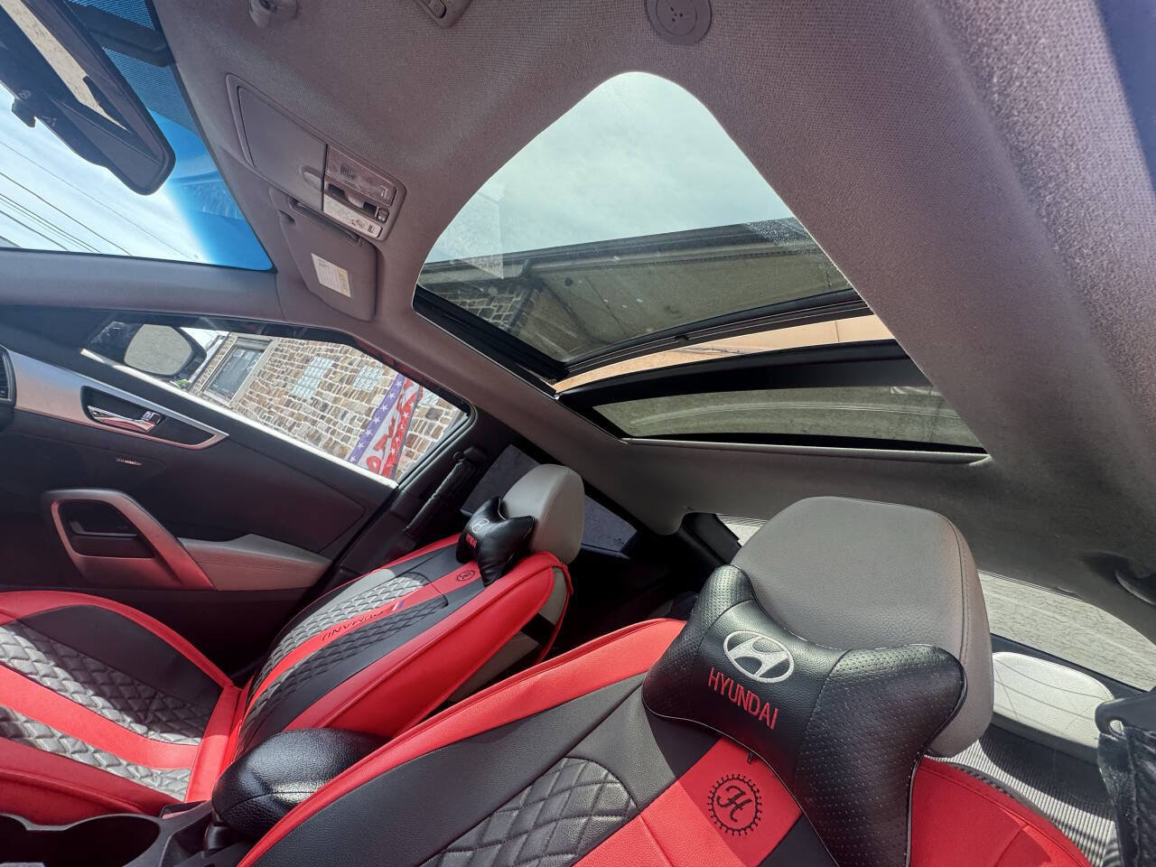 Used 2013 Hyundai Veloster w/ Style Pkg FWD image 17