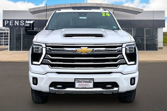 Used 2024 Chevrolet Silverado 2500 High Country w/ Technology Package image 3