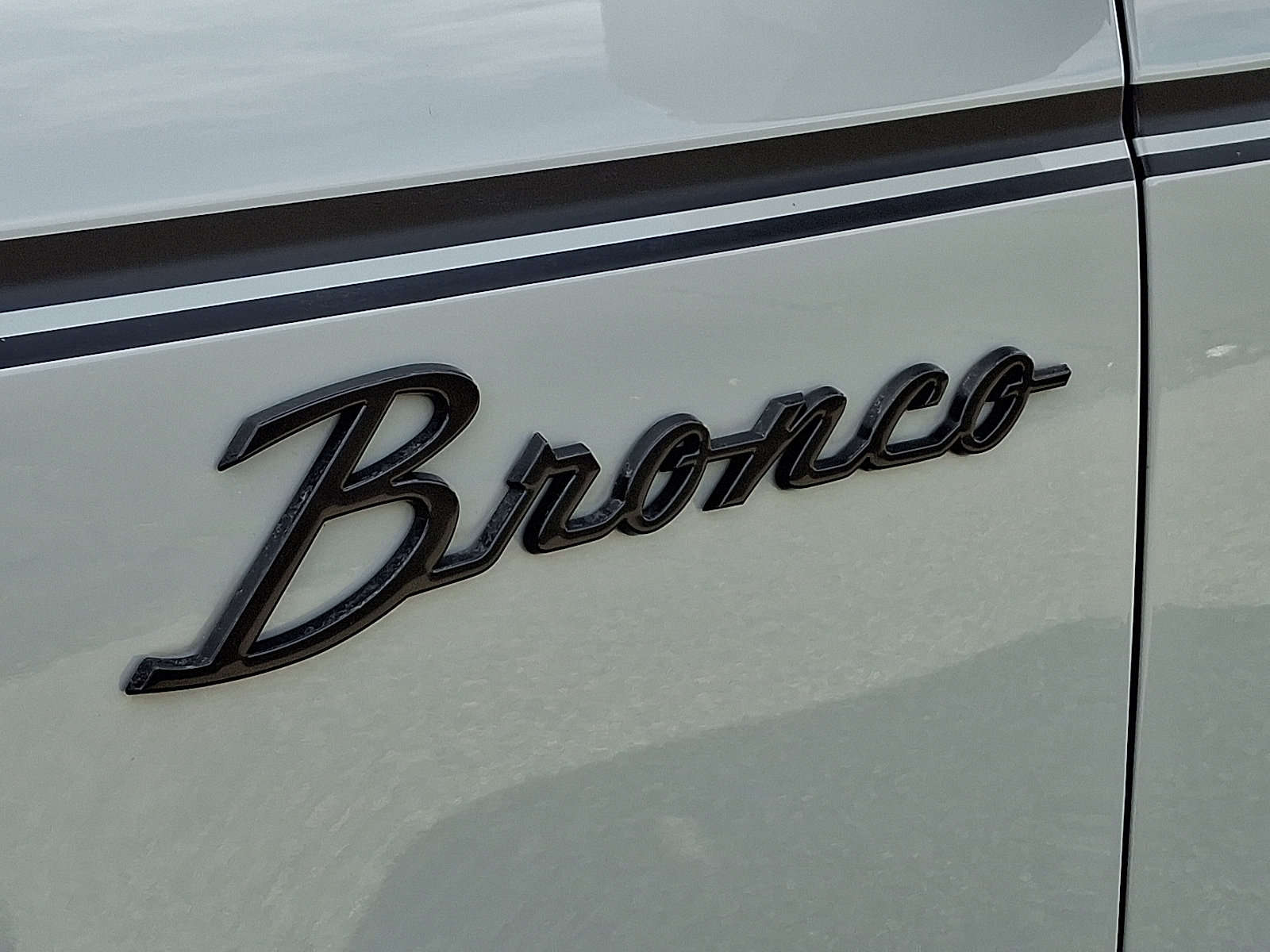 Used 2023 Ford Bronco Wildtrak image 33