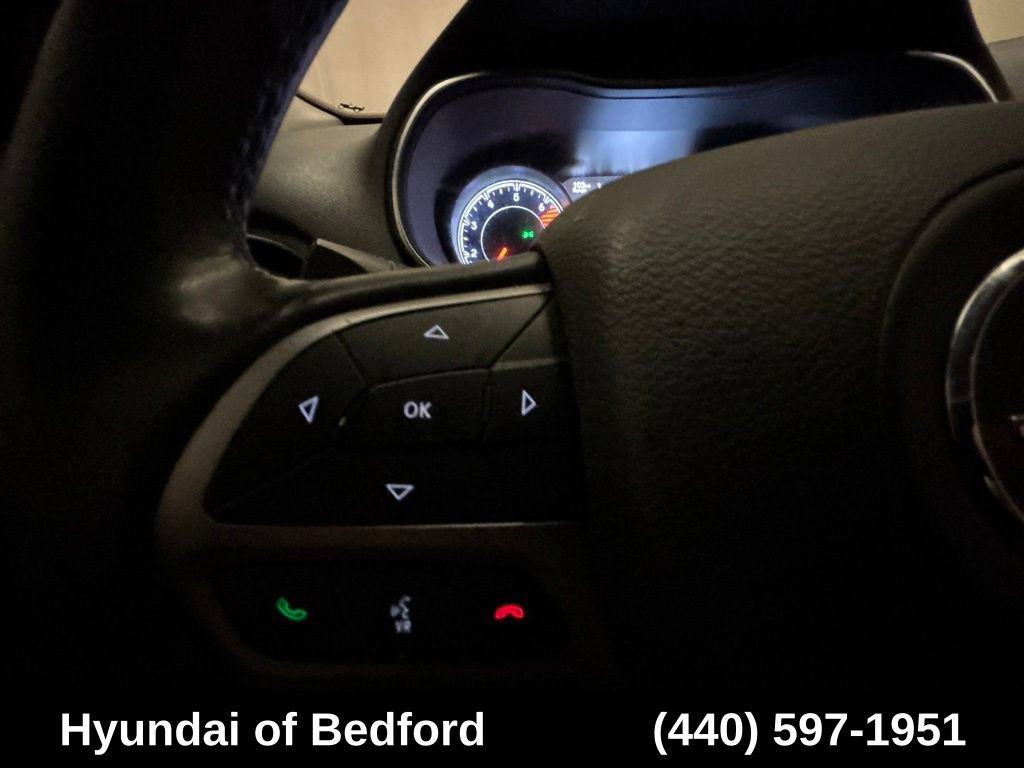 Used 2019 Jeep Cherokee Limited FWD image 14