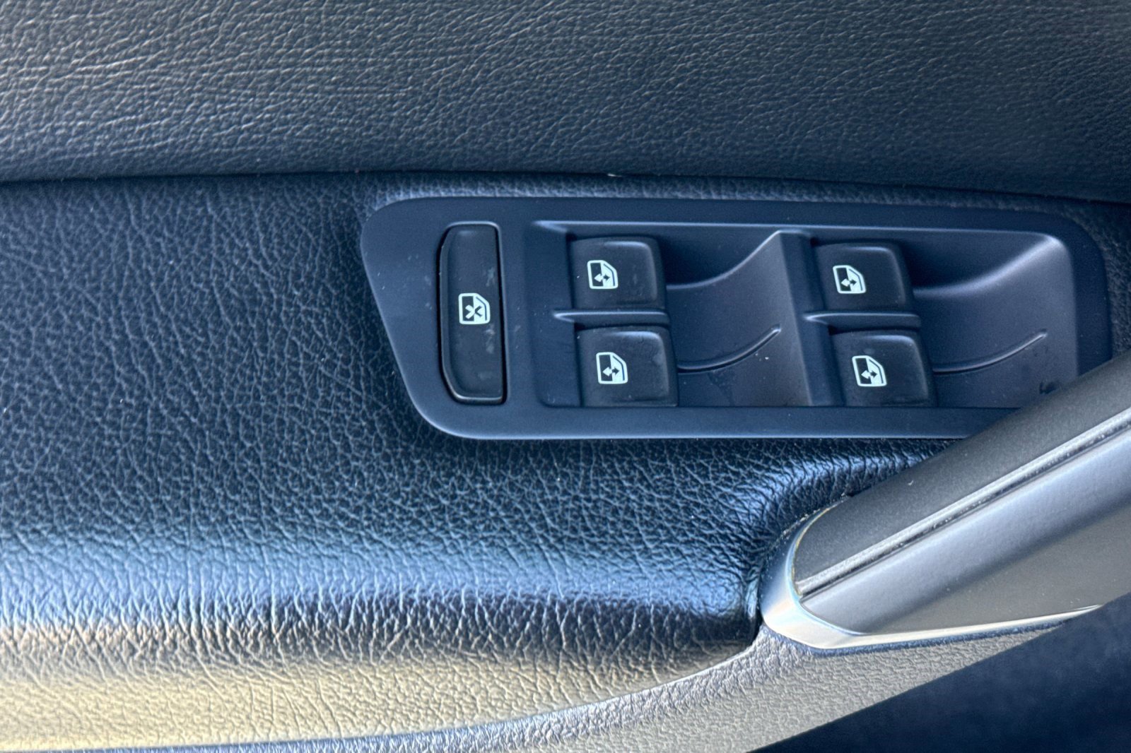 Used 2019 Volkswagen e-Golf SE w/ Driver Assistance Package image 12