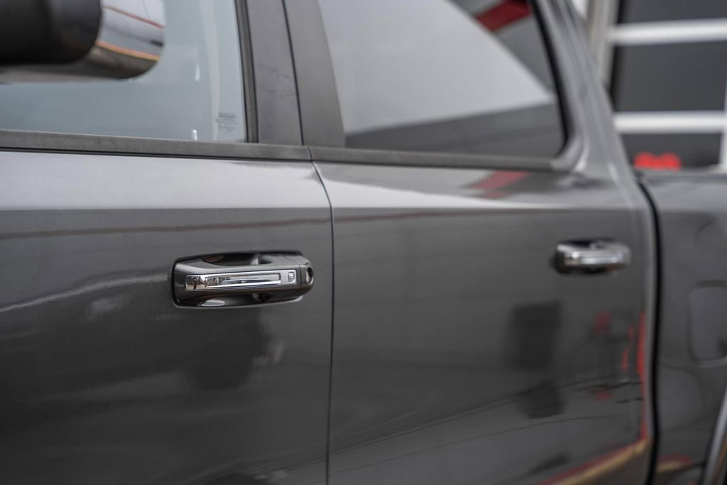 Used 2019 RAM 1500 Laramie image 25