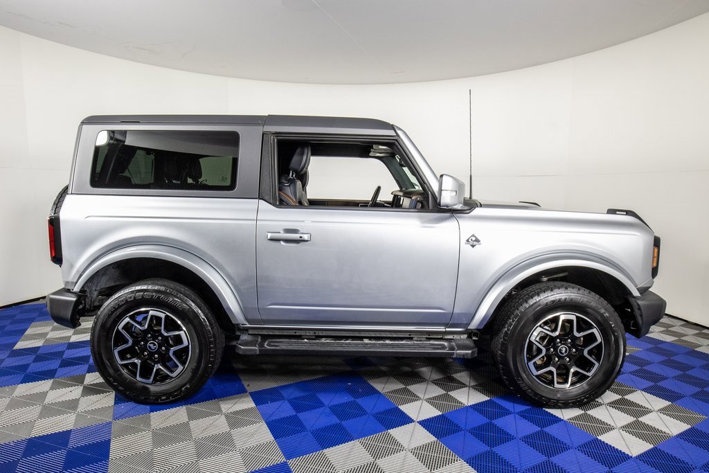 Used 2023 Ford Bronco Outer Banks image 4