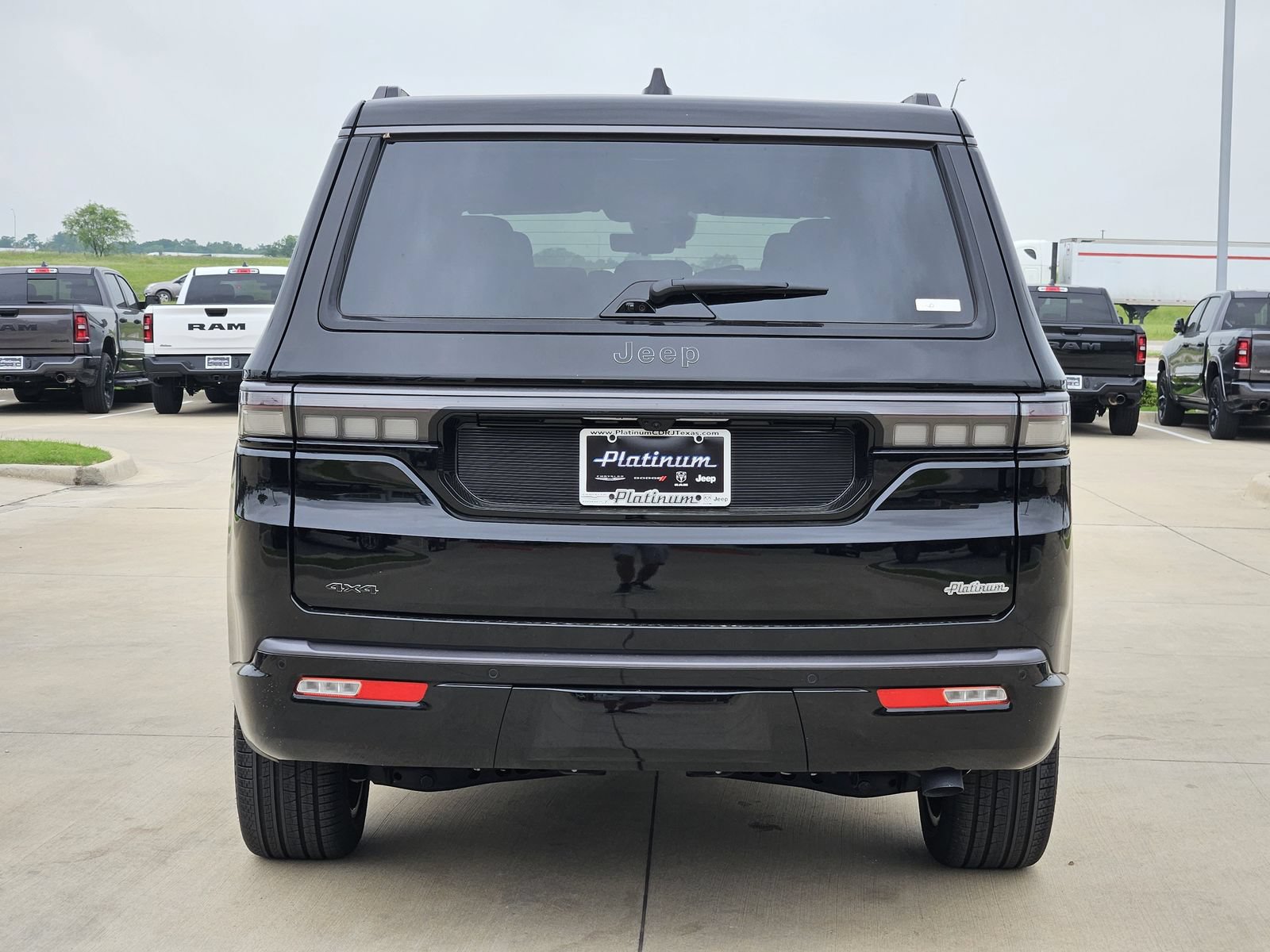 New 2026 Jeep Grand Wagoneer Summit AWD/4WD image 8