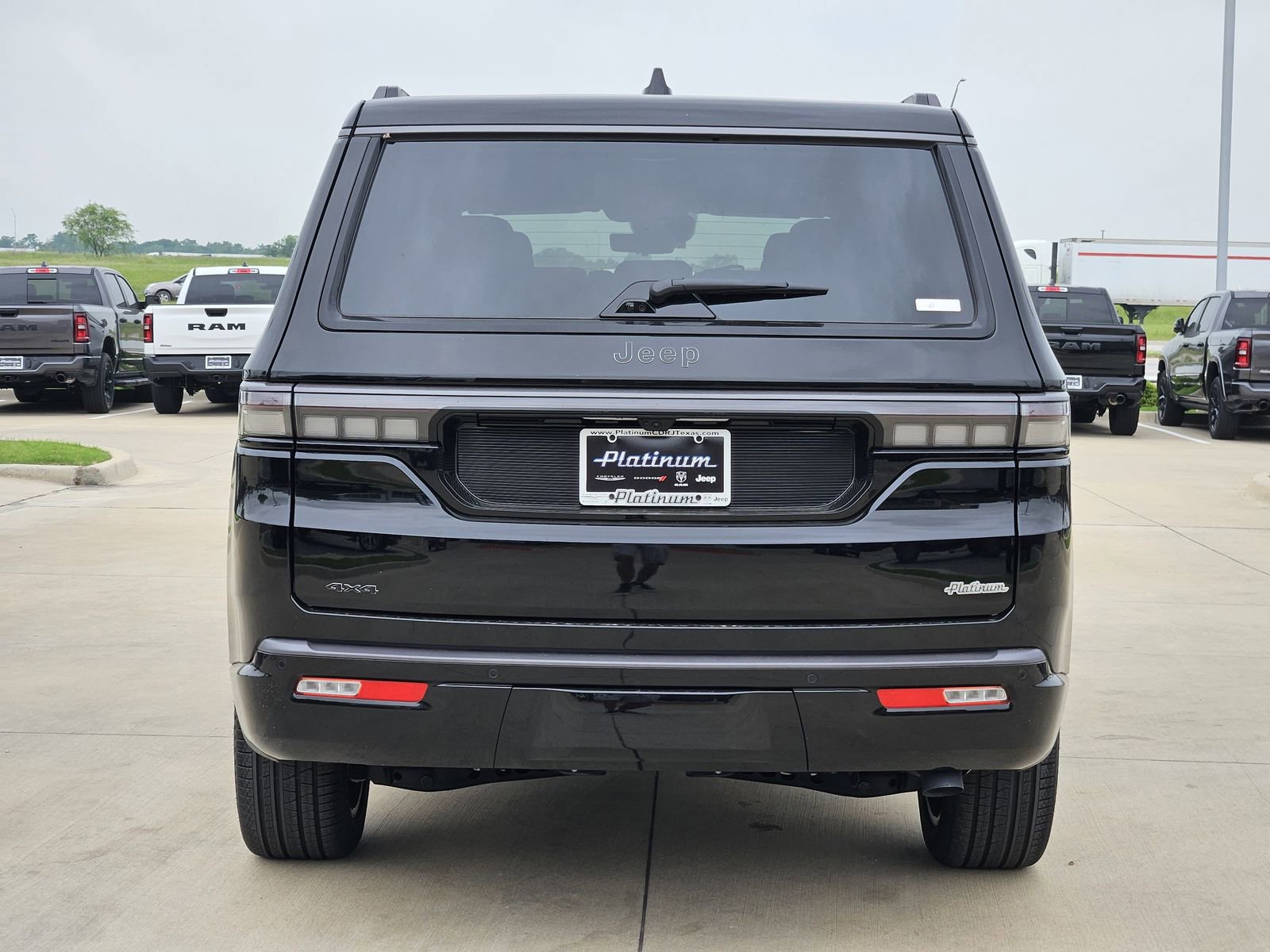 New 2026 Jeep Grand Wagoneer Summit AWD/4WD image 8