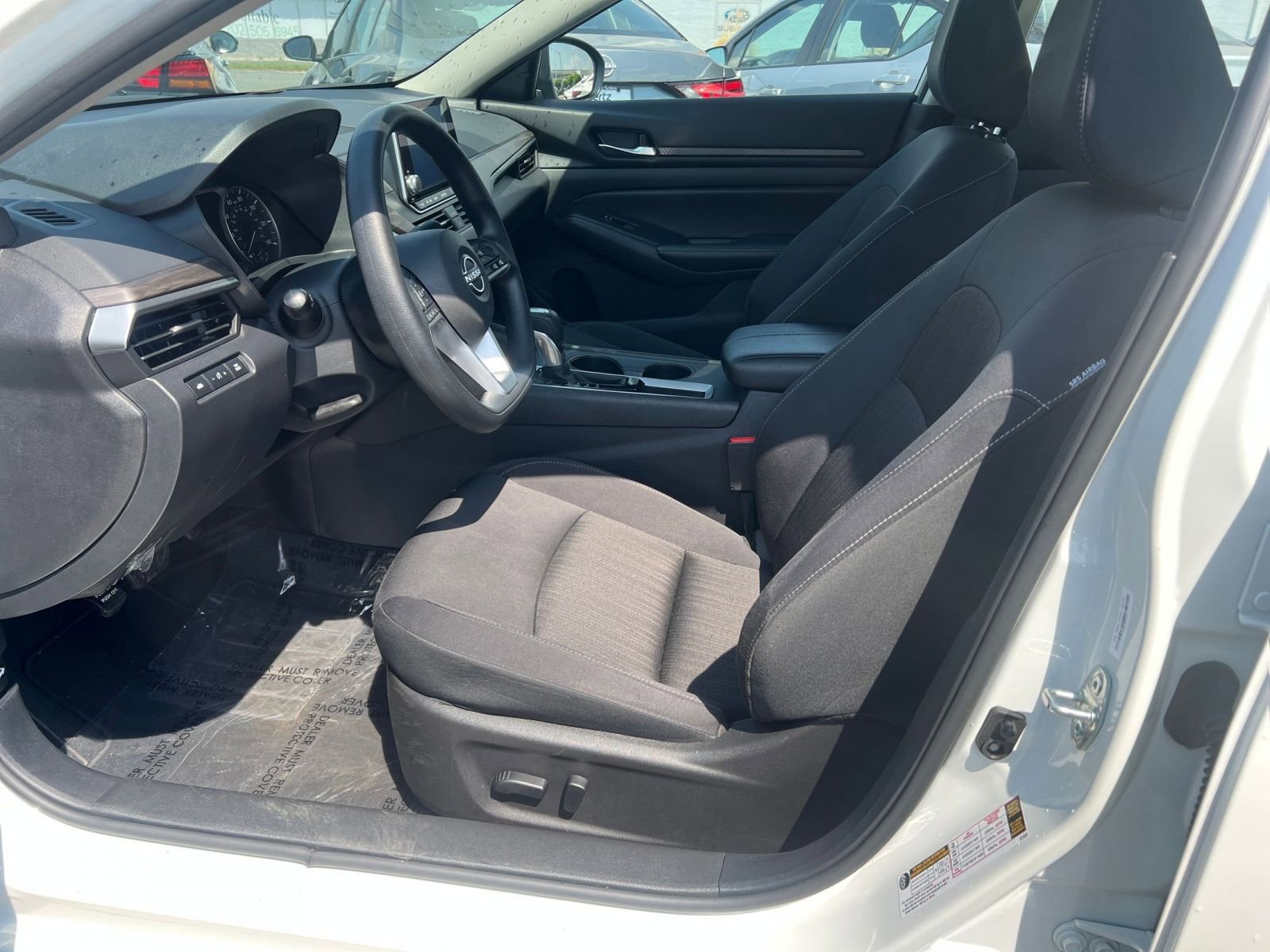 Used 2025 Nissan Altima 2.5 SV FWD image 22