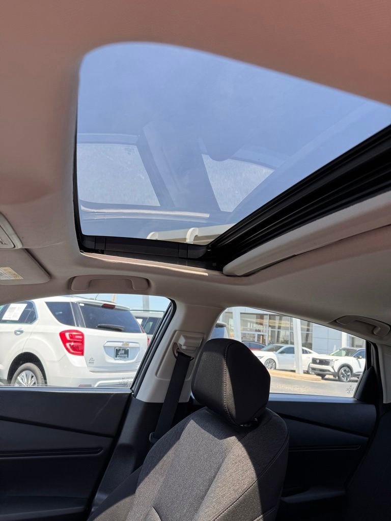 Used 2023 Honda Accord EX image 15