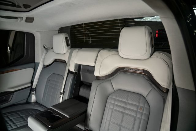 Used 2026 Rivian R1T Premium AWD/4WD image 39