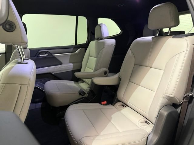 Used 2026 GMC Acadia Elevation w/ Elevation Premium Package FWD image 29