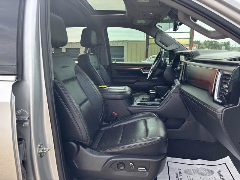 Used 2022 GMC Sierra 1500 Denali w/ Denali Reserve Package AWD/4WD image 17