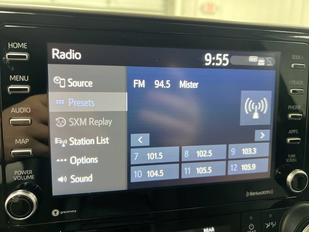 Used 2022 Toyota Highlander L FWD image 14