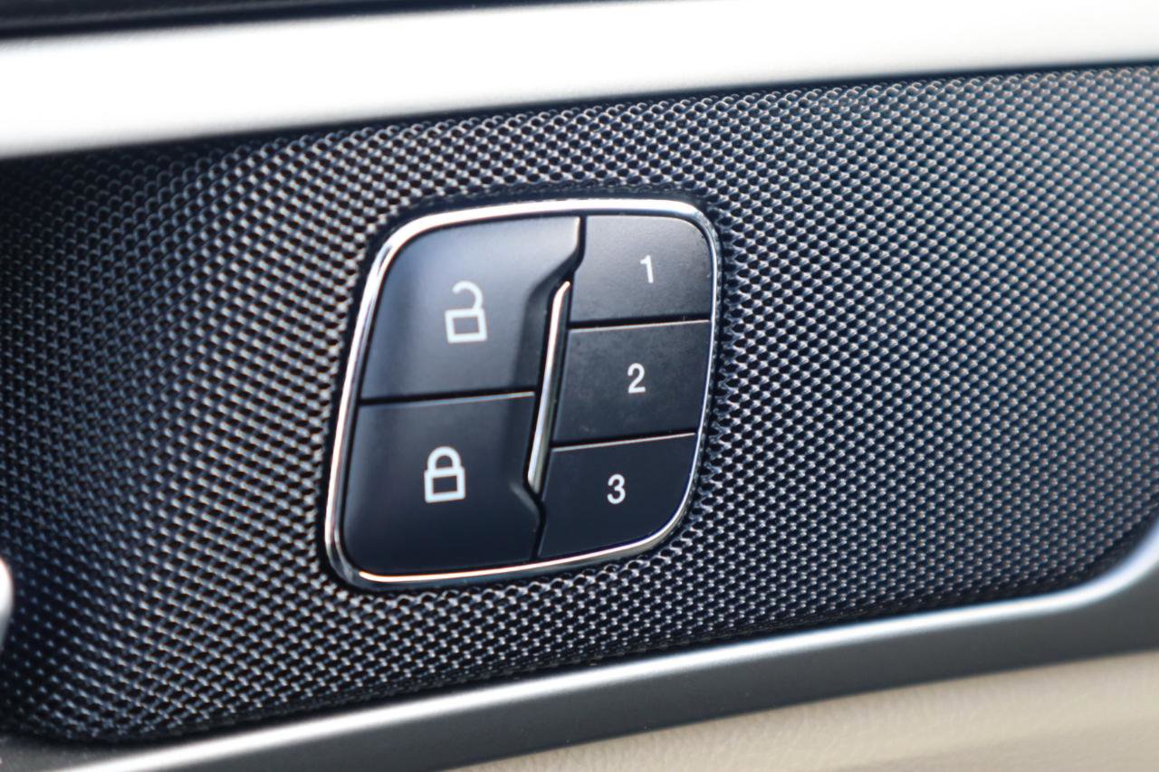 Used 2016 Ford Fusion SE w/ Equipment Group 202A image 54