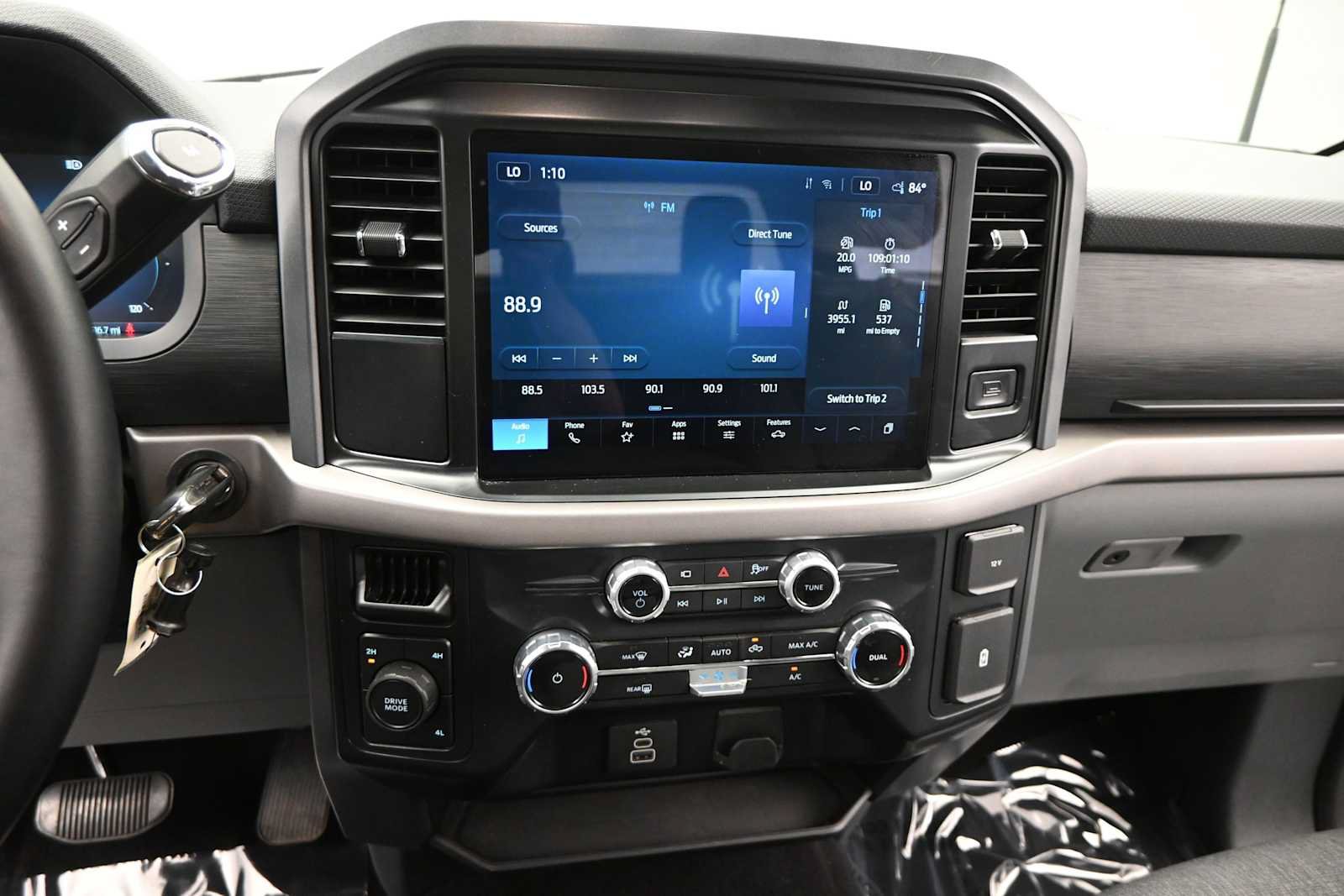 Used 2025 Ford F150 XLT w/ Equipment Group 301A Standard AWD/4WD image 24