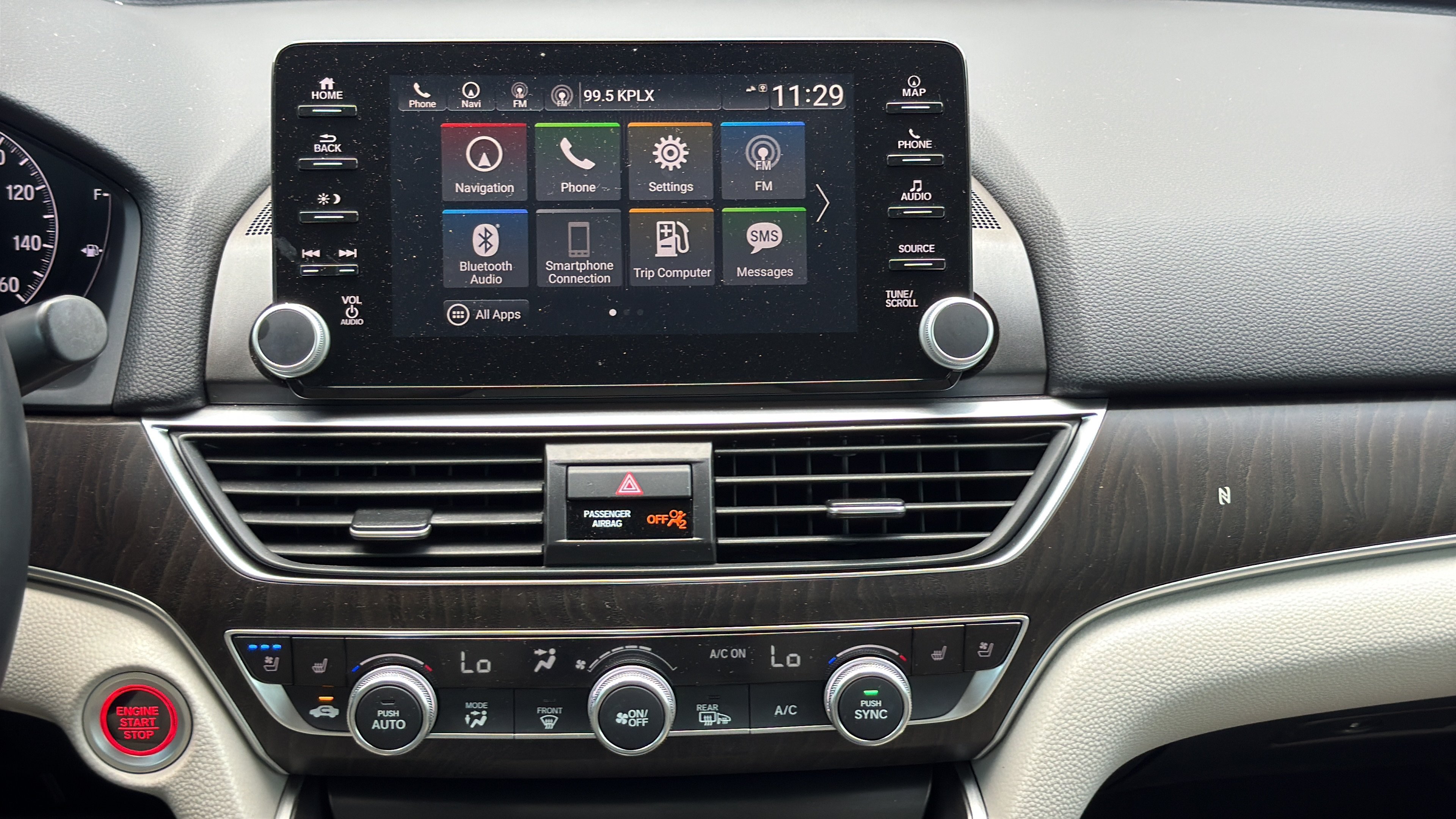 Used 2018 Honda Accord Touring image 16