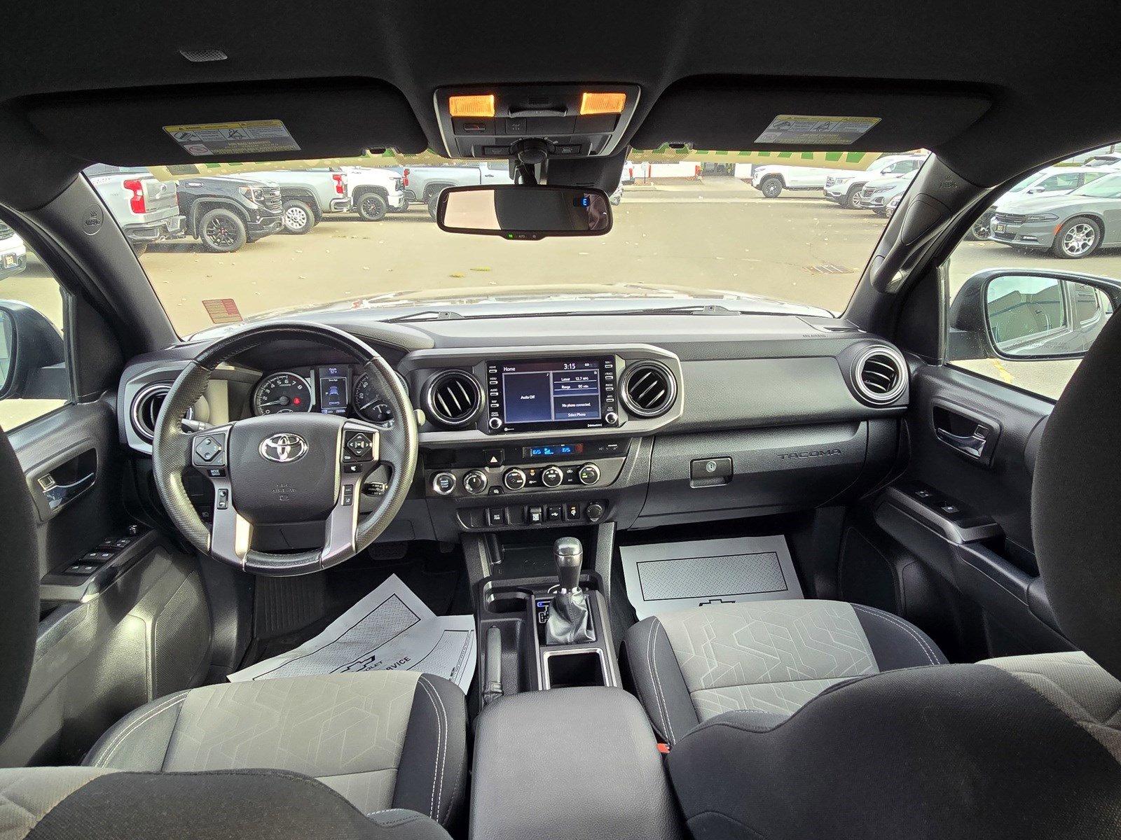 Used 2022 Toyota Tacoma TRD Off-Road image 19