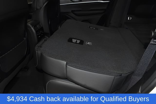 New 2026 Jeep Grand Cherokee Altitude AWD/4WD image 33