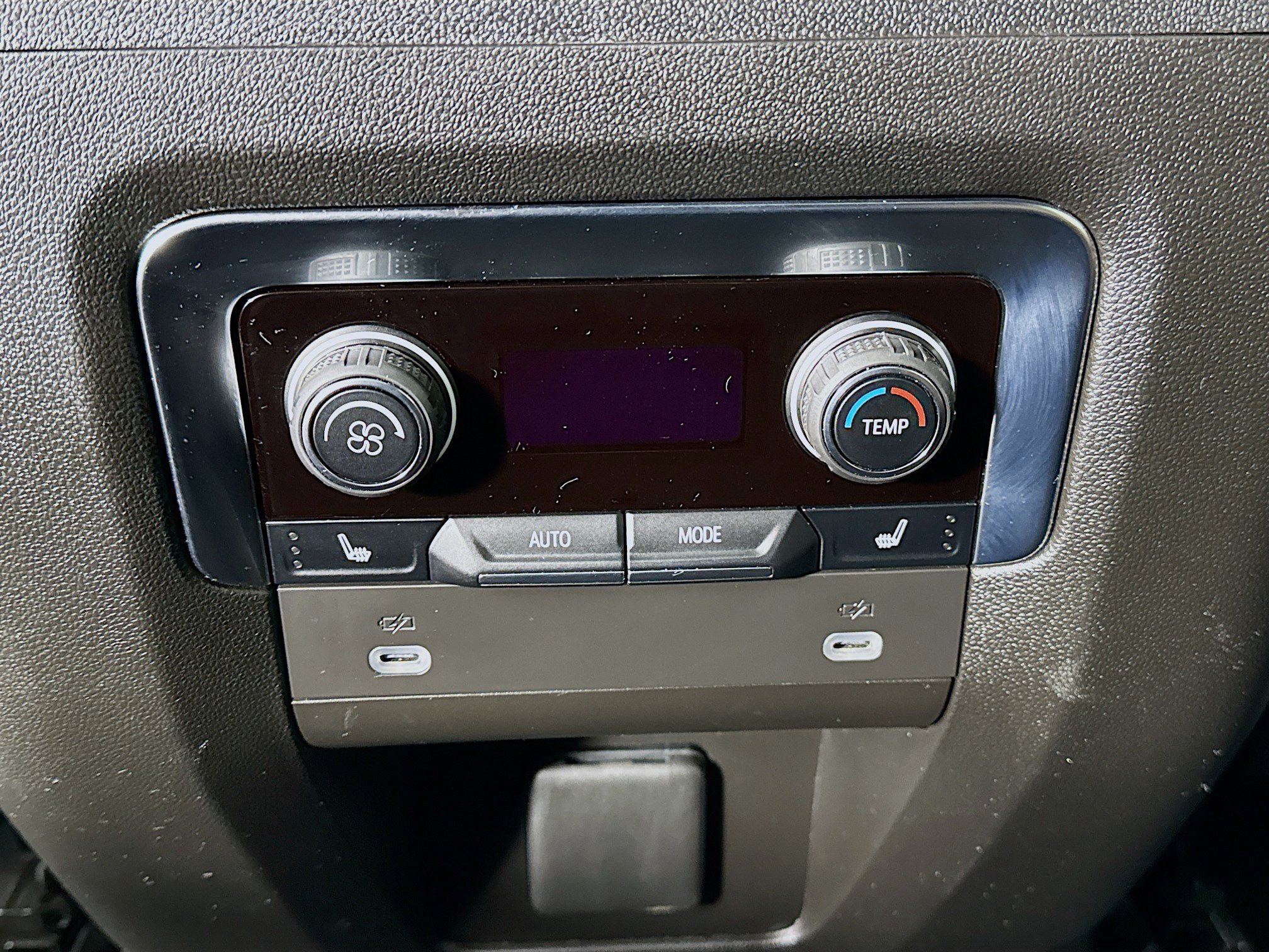 Used 2024 Chevrolet Tahoe High Country AWD/4WD image 27