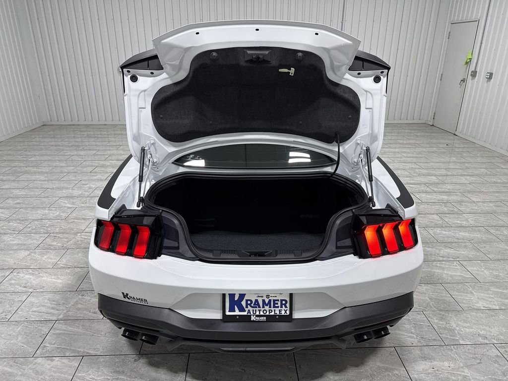 Used 2025 Ford Mustang GT Premium w/ GT Performance Package RWD image 27