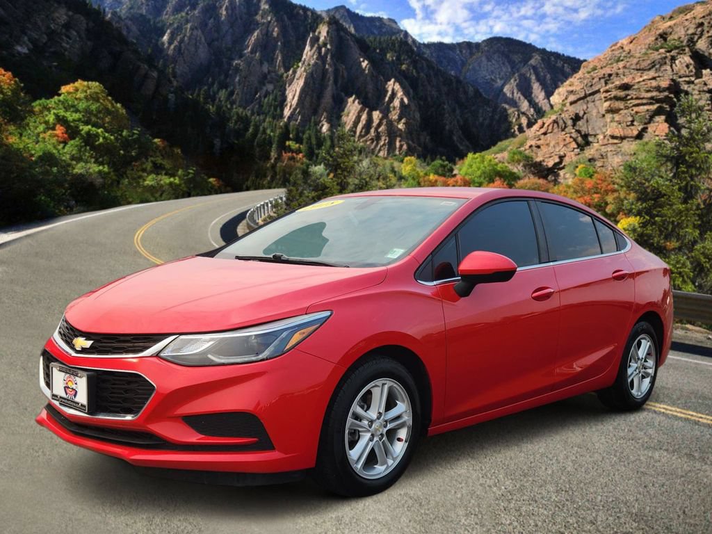 Used 2018 Chevrolet Cruze LT w/ Convenience Package FWD image 5