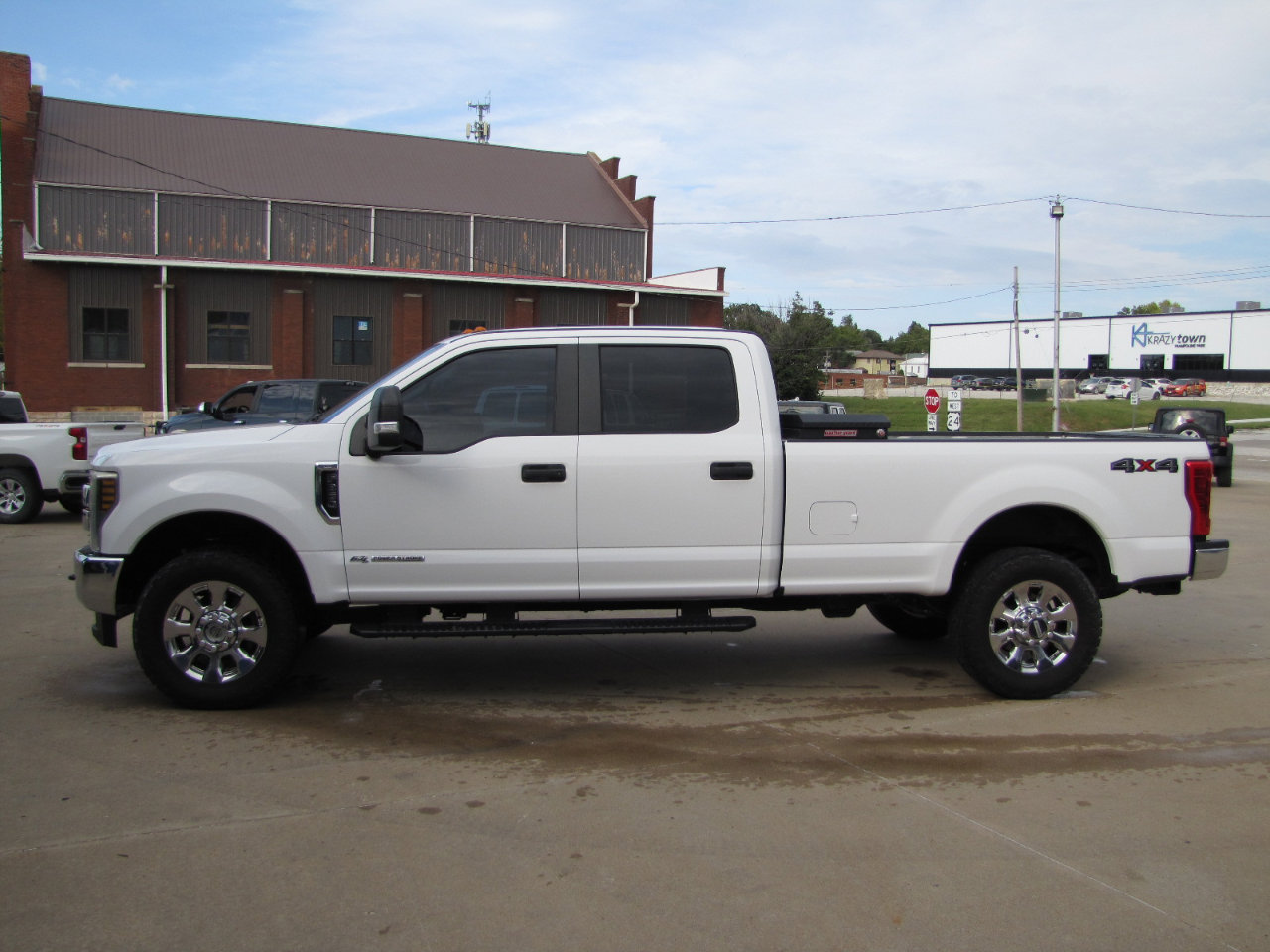 Used 2018 Ford F350 XL w/ Power Equipment Group image 2