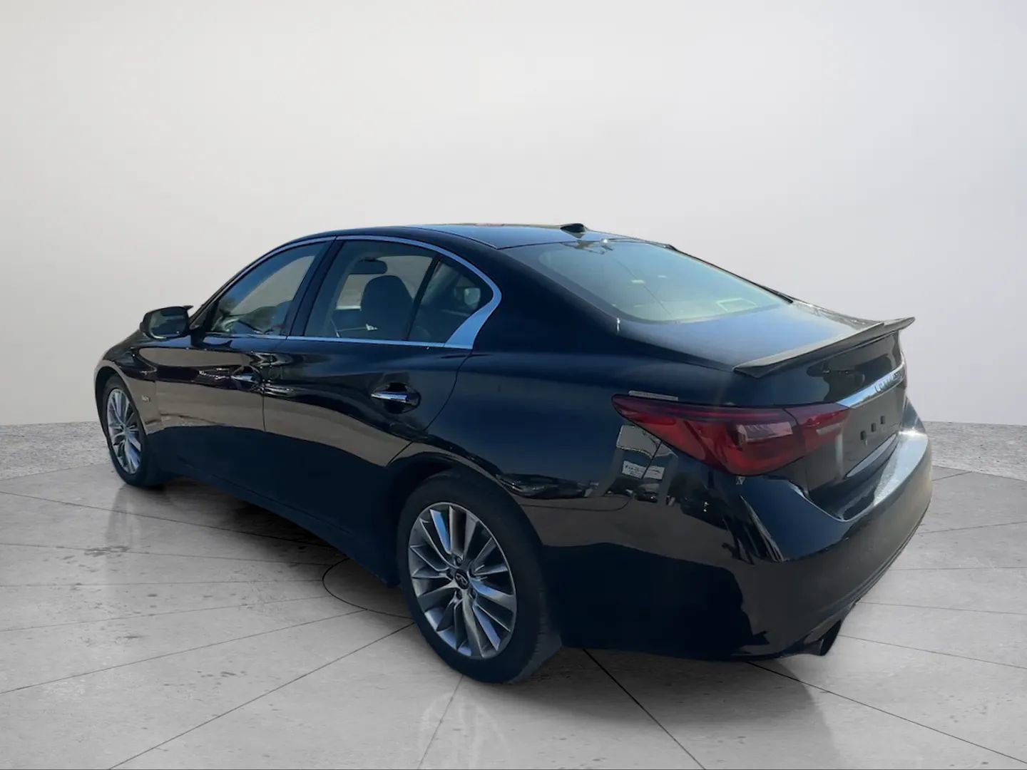 Used 2020 INFINITI Q50 Luxe AWD/4WD image 3