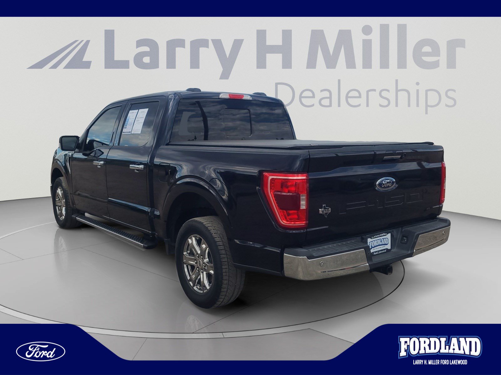 Used 2021 Ford F150 XLT w/ Equipment Group 302A High RWD image 3