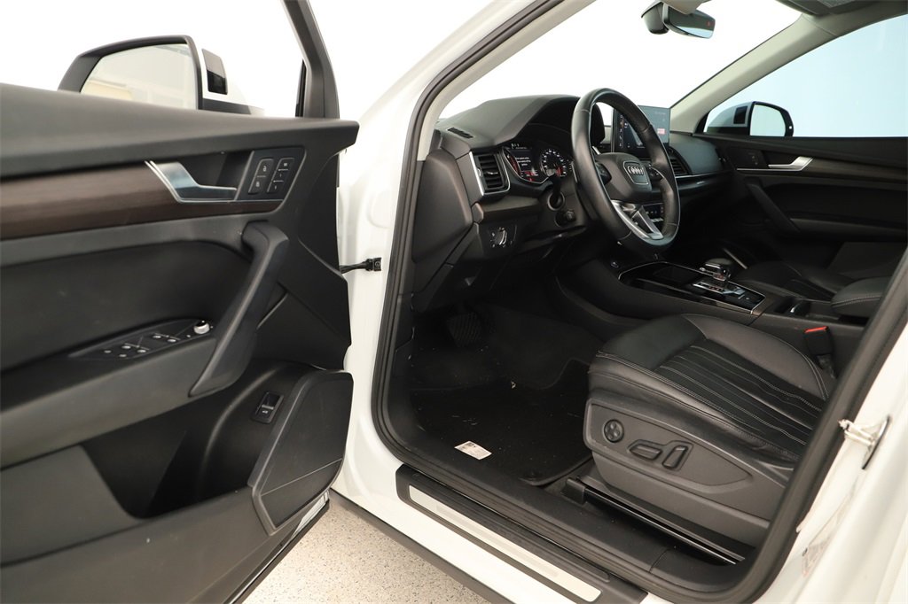 Used 2021 Audi Q5 2.0T Premium w/ Convenience Package image 14