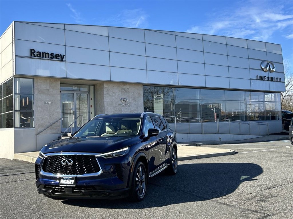 Certified 2023 INFINITI QX60 Luxe w/ Cargo Package