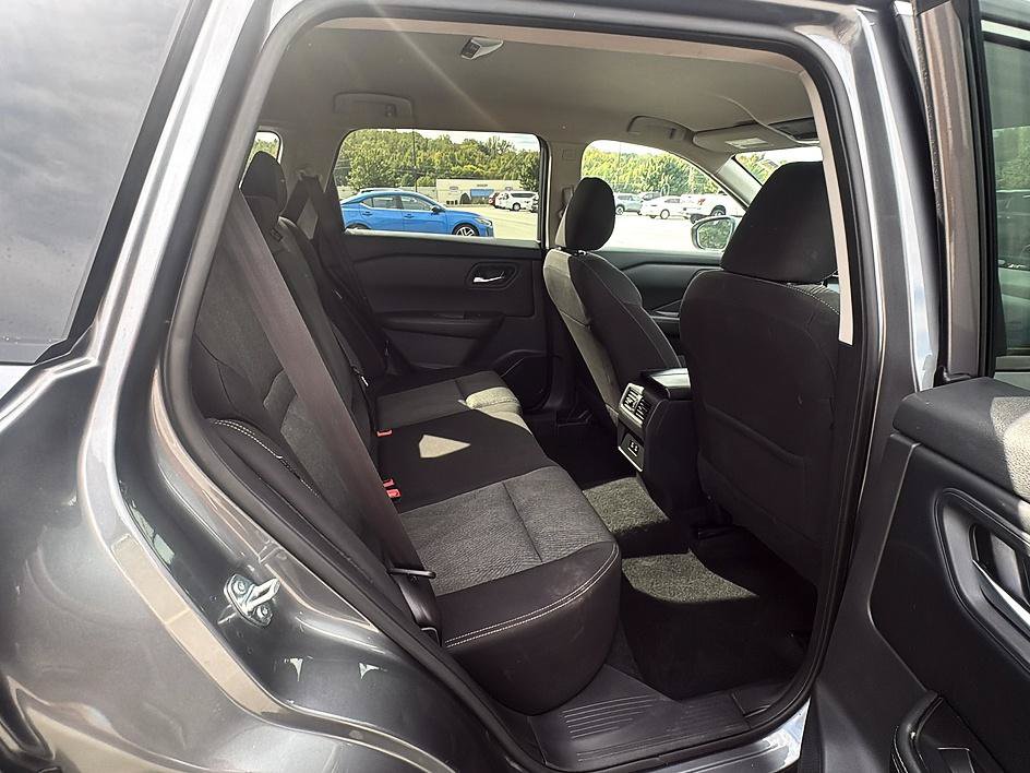 Certified 2025 Nissan Rogue SV AWD/4WD image 22