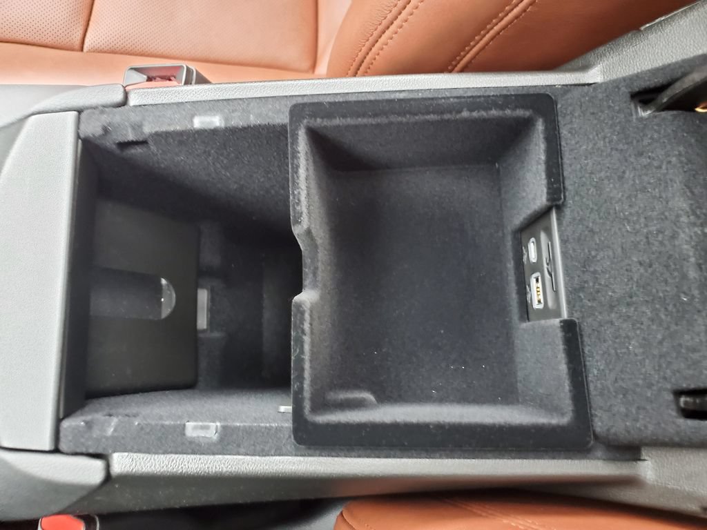 Certified 2026 Cadillac XT5 Sportv w/ LPO, Floor Liner Package AWD/4WD image 31