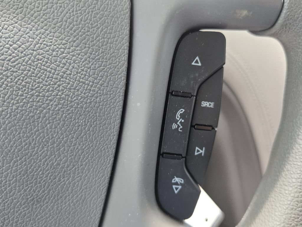 Used 2015 Chevrolet Traverse LS FWD image 24