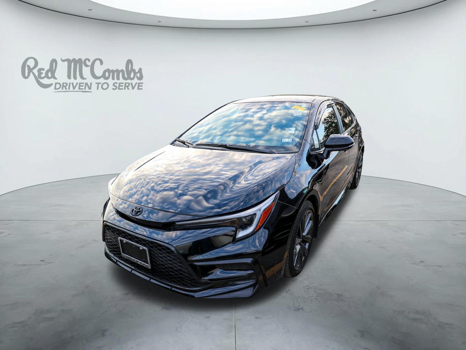 Used 2026 Toyota Corolla SE FWD image 1
